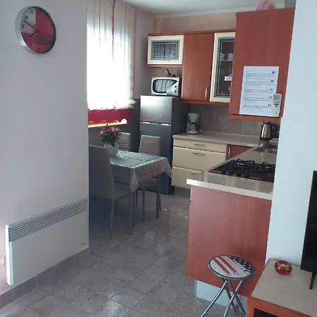 Lori Apartment